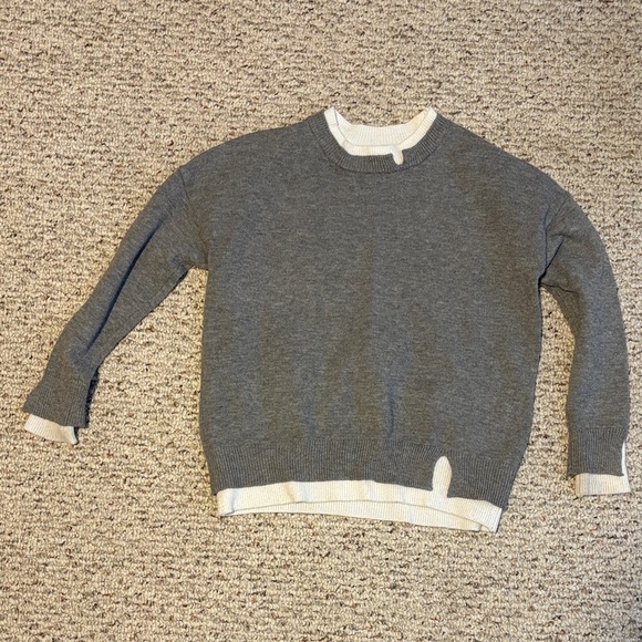 Women’s Gray Sweater - Picture 1 of 4